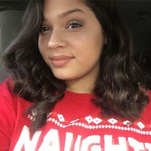 Meet your Posher, Angelika